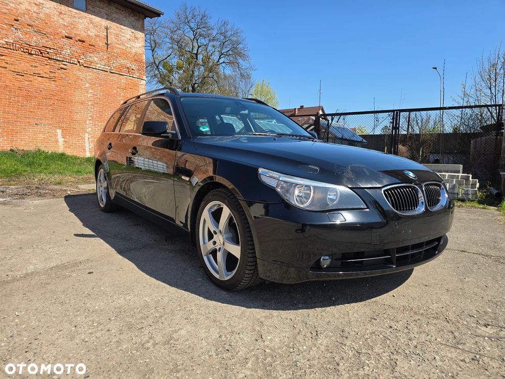 BMW Seria 5 525d - 5
