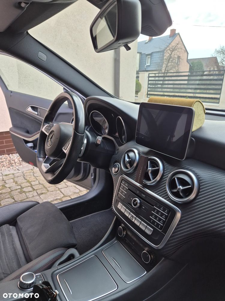 Mercedes-Benz Klasa A 180 7G-DCT AMG Line - 33