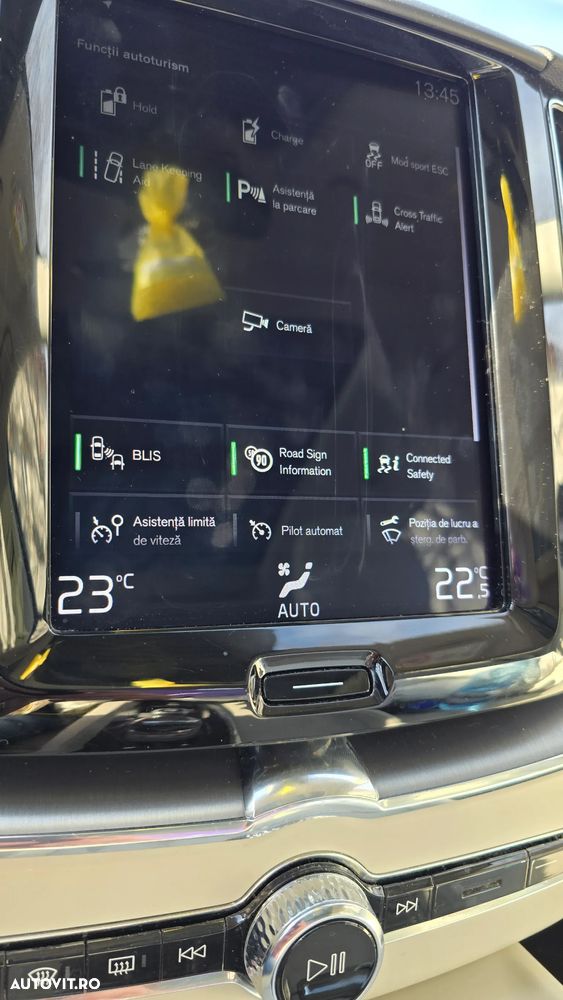 Volvo XC 60 T8 Twin Engine AWD Momentum - 9