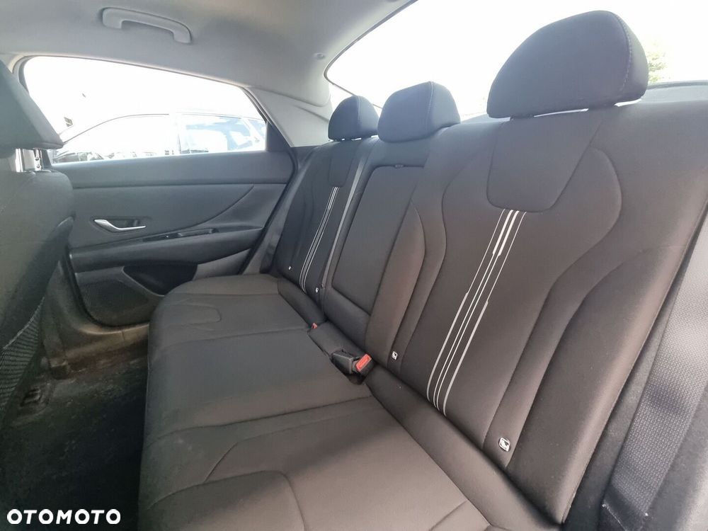 Hyundai Elantra 1.6 Smart CVT - 10