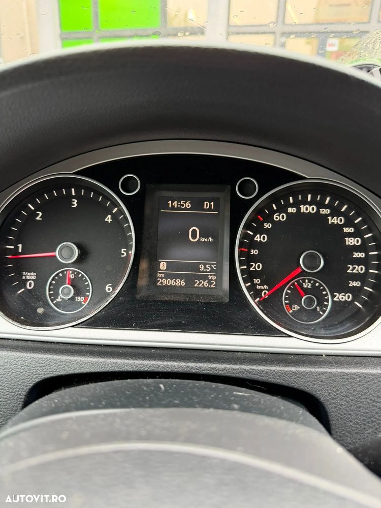 Volkswagen Passat 2.0 TDI BlueMotion Technology DSG Highline - 3