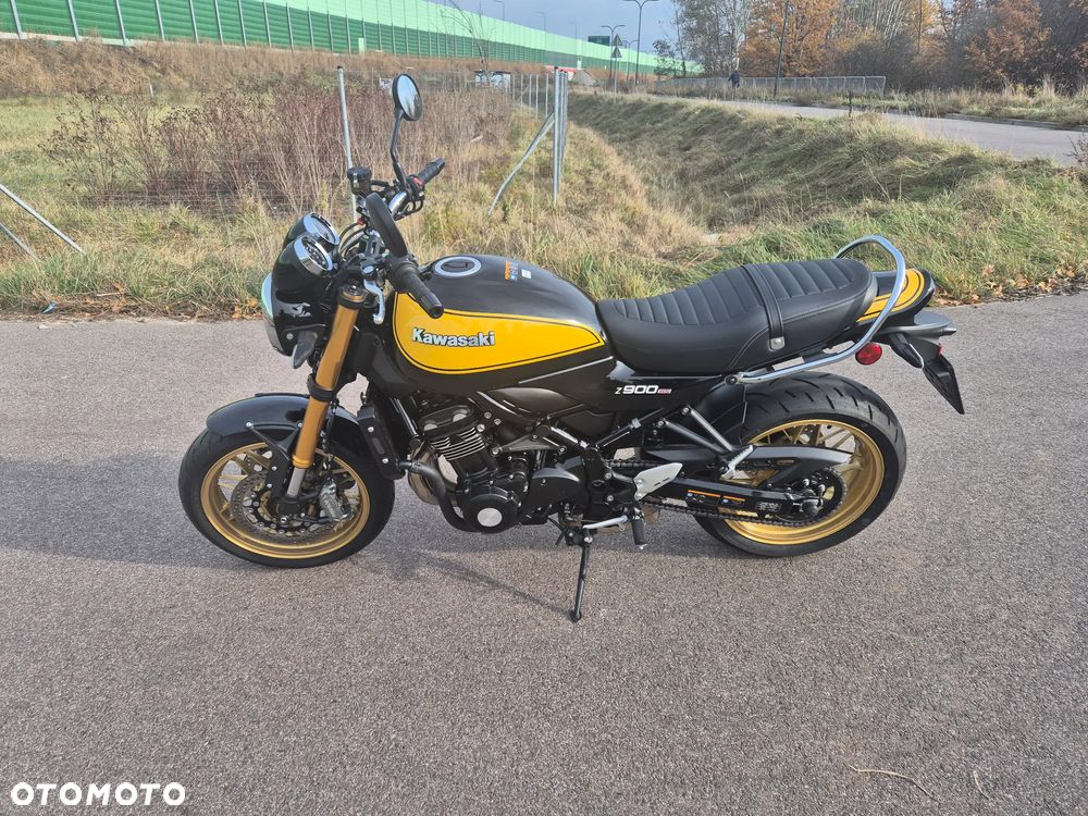 Kawasaki Z 900 RS - 9