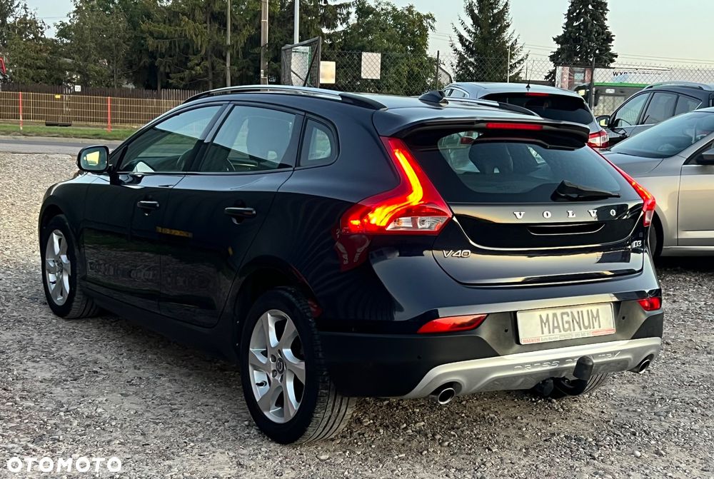 Volvo V40 Cross Country D3 Geartronic Momentum - 40