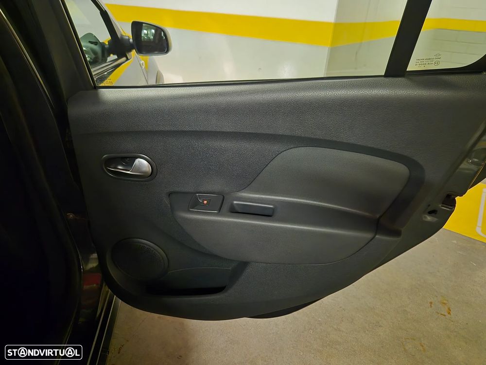 Dacia Logan MCV 0.9 TCe Stepway - 38