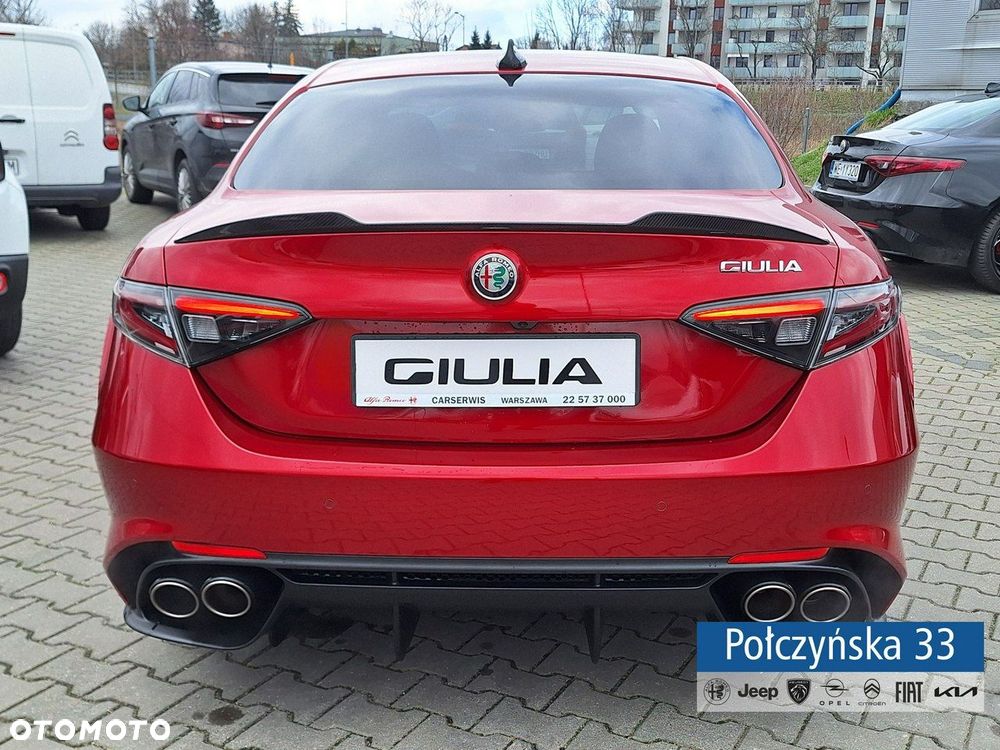 Alfa Romeo Giulia - 8