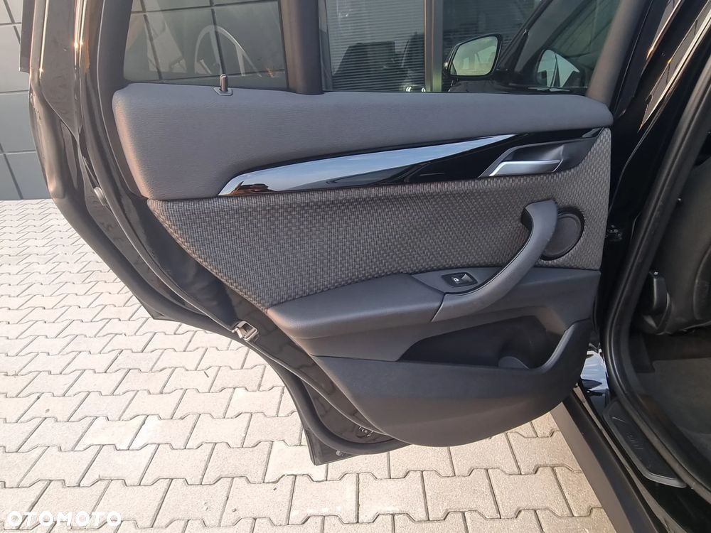 BMW X1 xDrive20d Advantage sport - 24