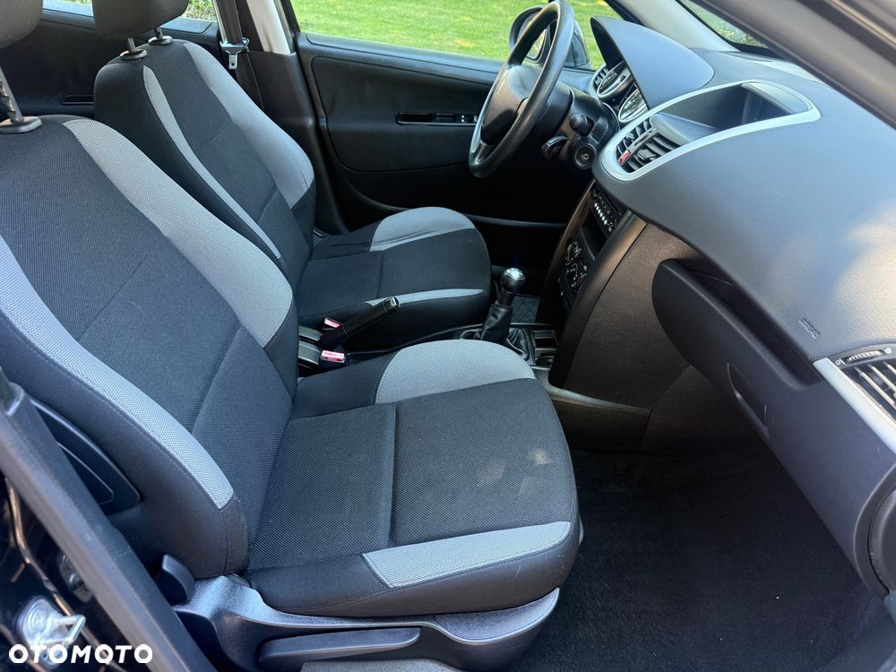 Peugeot 207 1.4 16V Trendy - 13