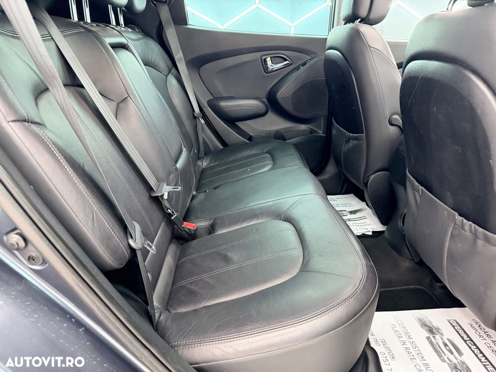 Hyundai ix35 2.0 CRDI 4WD Fifa World Cup Gold Edition - 7