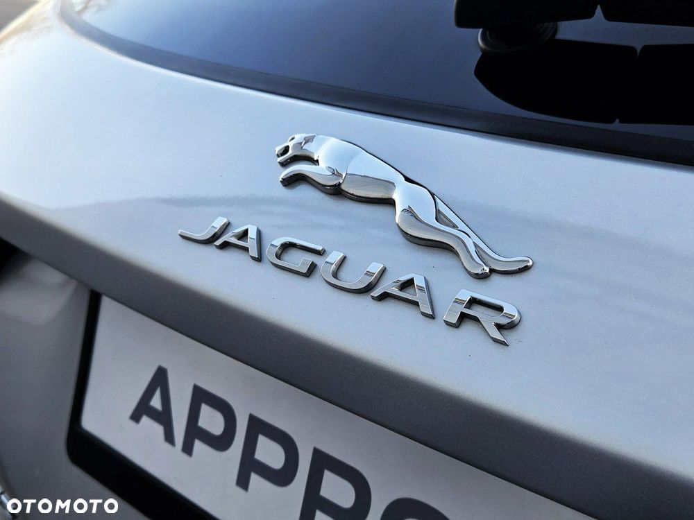 Jaguar E-Pace - 15