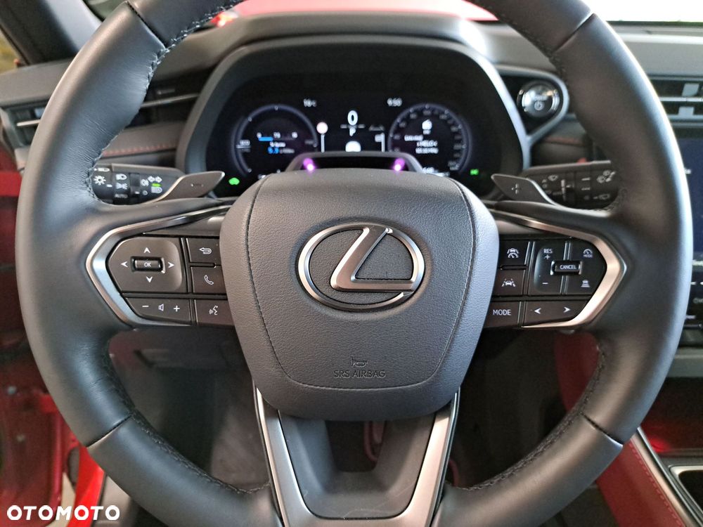 Lexus LBX - 30