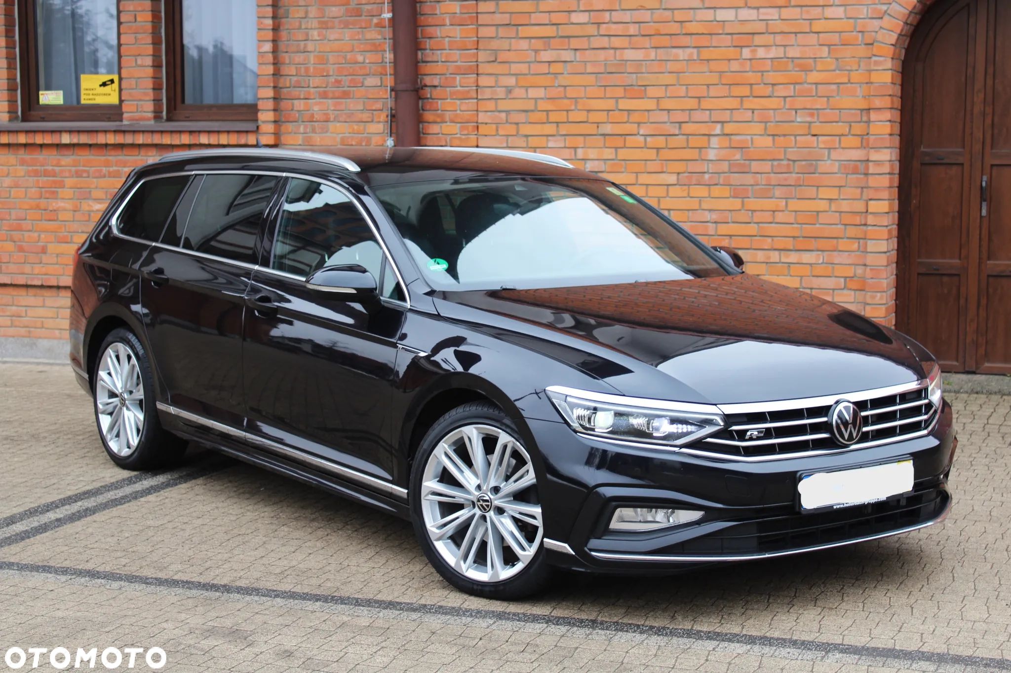 Volkswagen Passat Variant 2.0 TDI SCR DSG 4Motion Business - 1