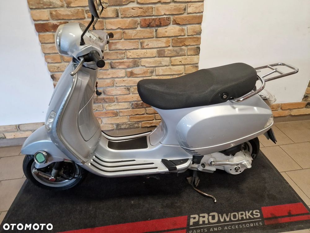 Vespa LX - 6
