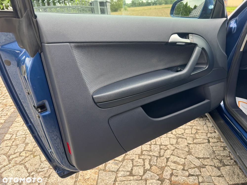 Audi A3 3-drzwiowe 1.6 Ambition - 26