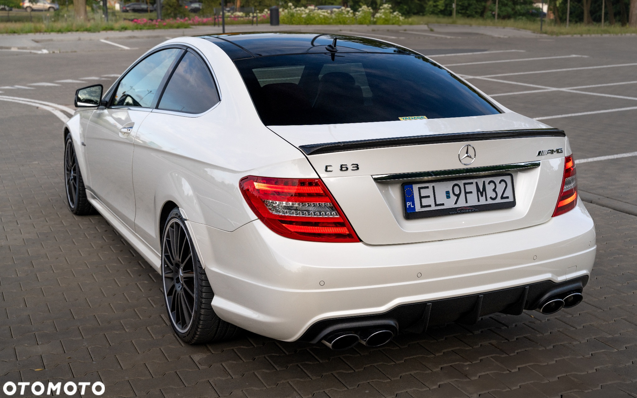 Mercedes-Benz Klasa C 63 AMG Coupe AMG SPEEDSHIFT MCT AMG Performance Package - 3