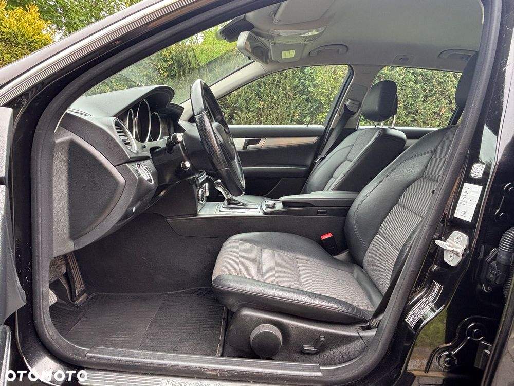 Mercedes-Benz Klasa C 220 CDI 7G-TRONIC Avantgarde Edition - 28