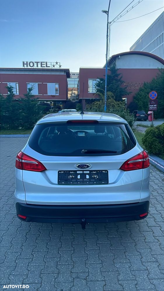 Ford Focus - 17