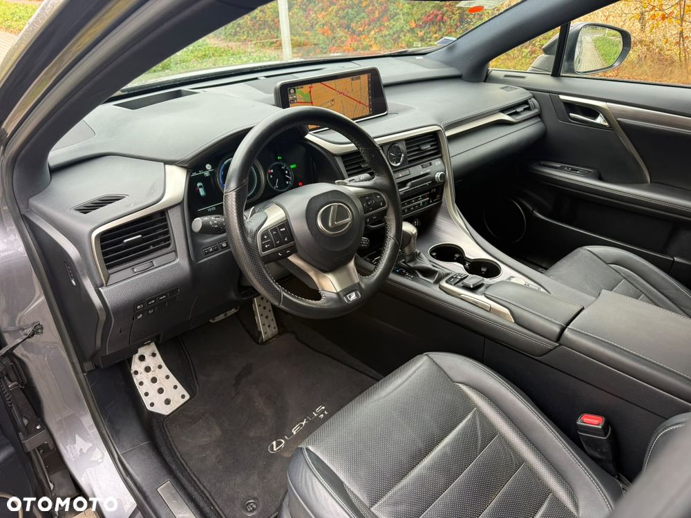 Lexus RX - 9