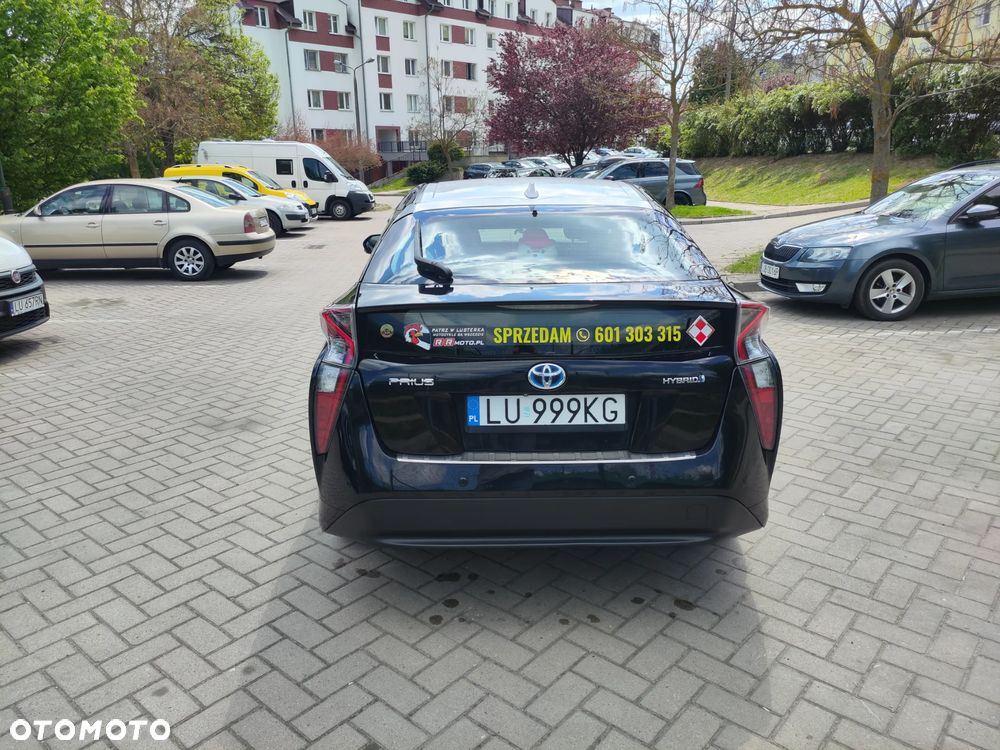Toyota Prius Hybrid - 5