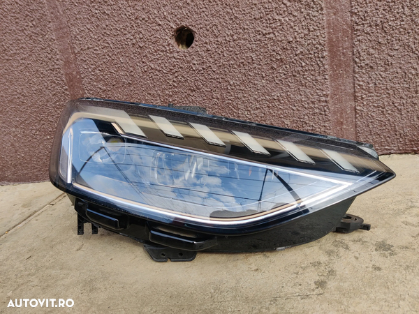 Far dreapta Full Matrix LED Audi A4 B9 Facelift 8W0941034D