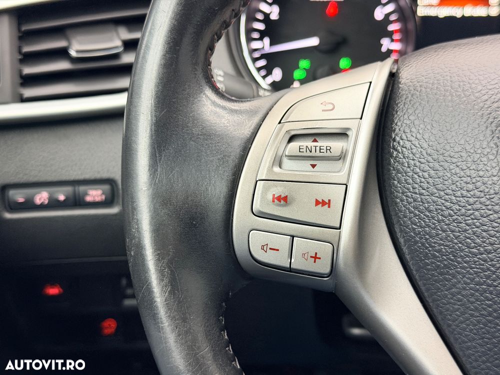 Nissan Qashqai 1.2 DIG-T Start/Stop N-Connecta - 27
