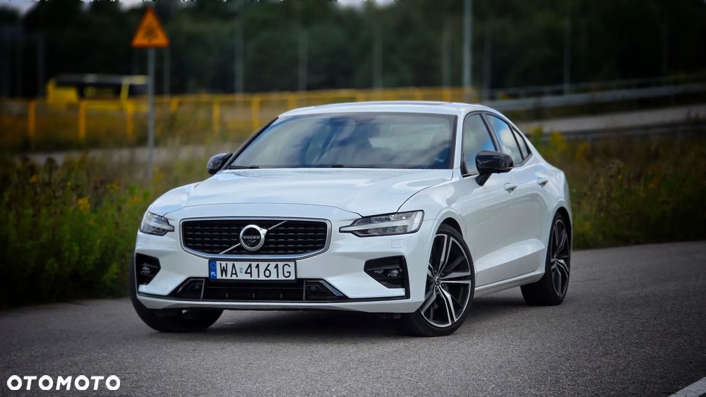 Volvo S60 T5 R-Design - 3