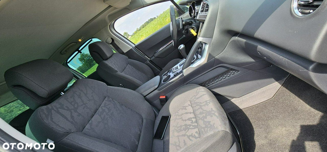 Peugeot 3008 - 16