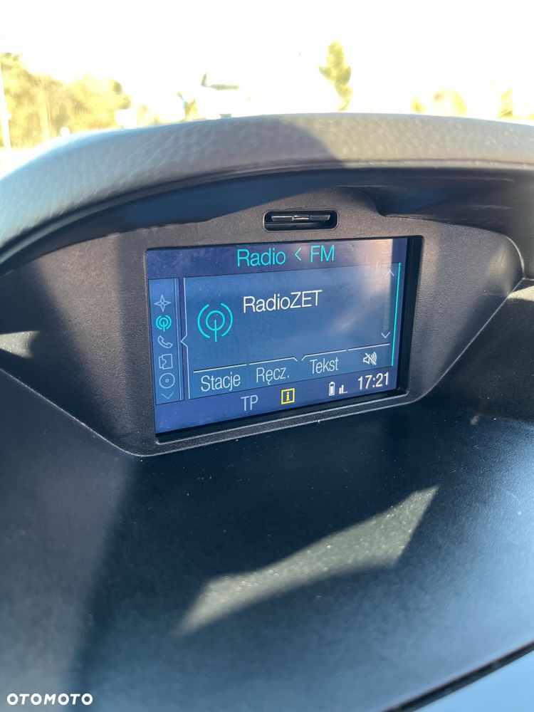 Ford Tourneo Courier 1.0 EcoBoost Titanium - 17