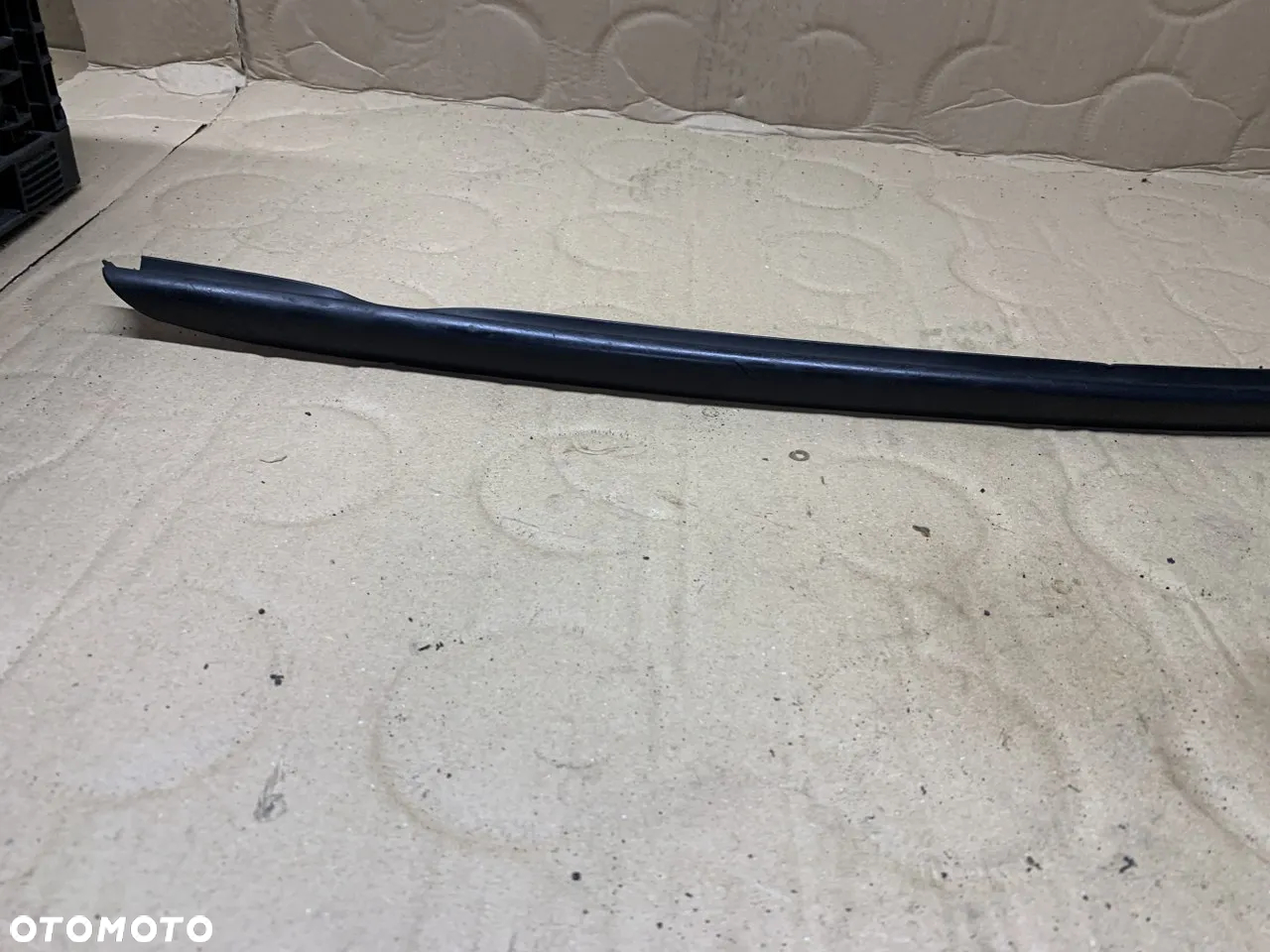 Listwa szyby czołowej lewy przód Audi A4 B8 8K0854327 - 2
