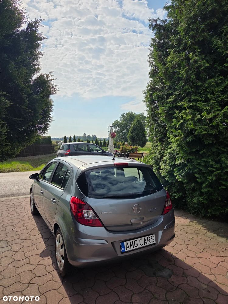 Opel Corsa 1.4 16V Cosmo - 15