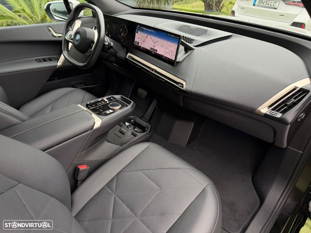 BMW iX xDrive 40 Pack Desportivo - 22