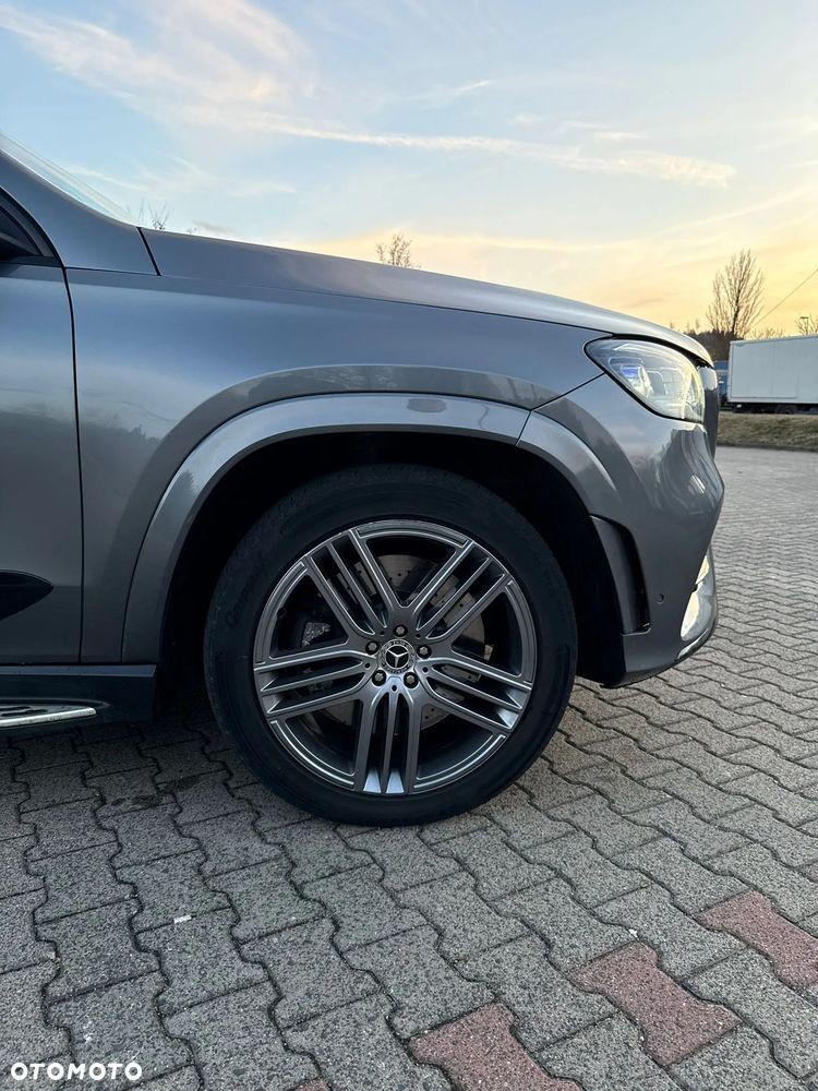Mercedes-Benz GLS - 28