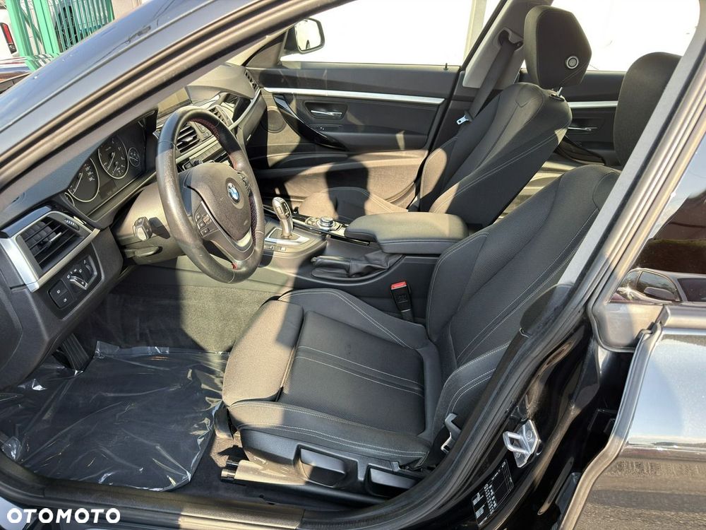 BMW Seria 3 318d MHEV Sport Line - 14
