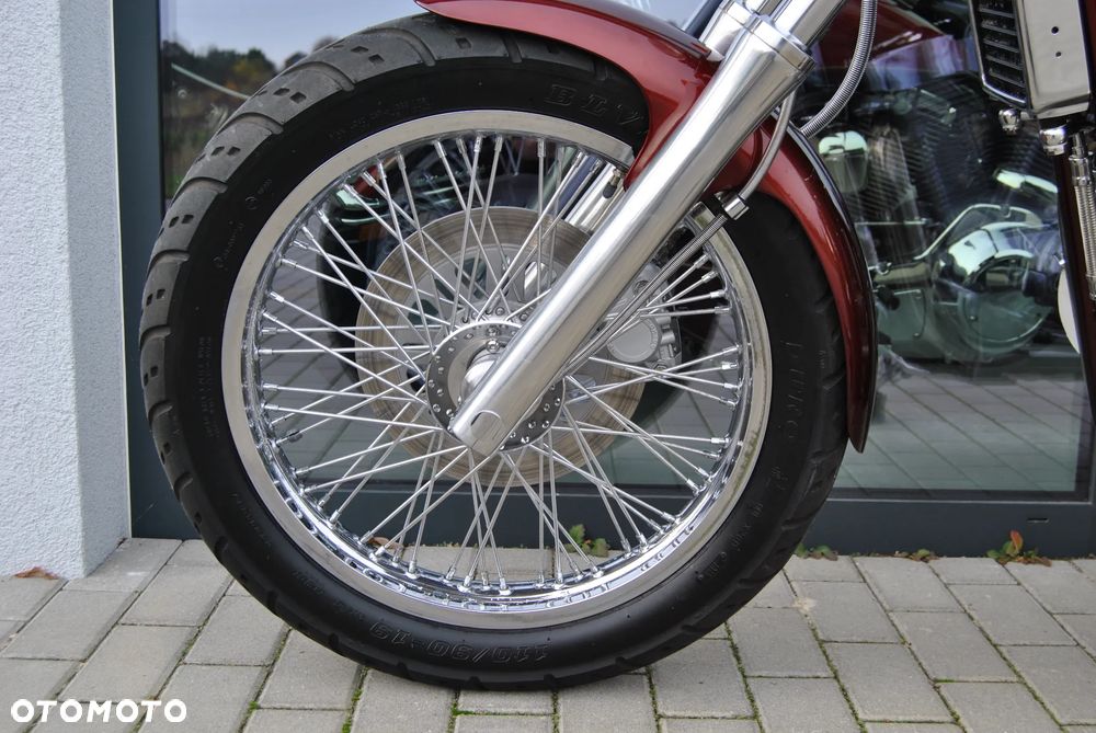 Suzuki Intruder - 27