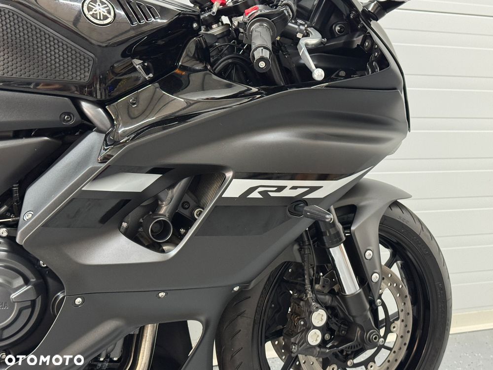 Yamaha R7 - 10