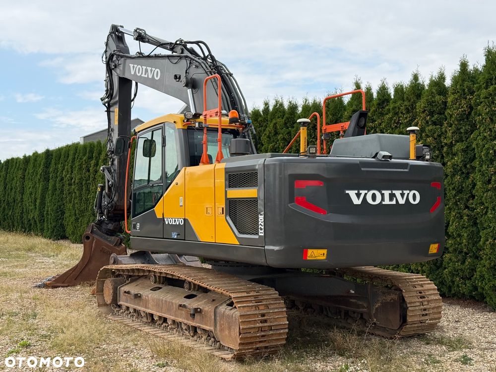 Volvo EC 220 EL - 4