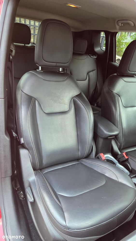 Jeep Renegade 1.4 MultiAir Limited - 28