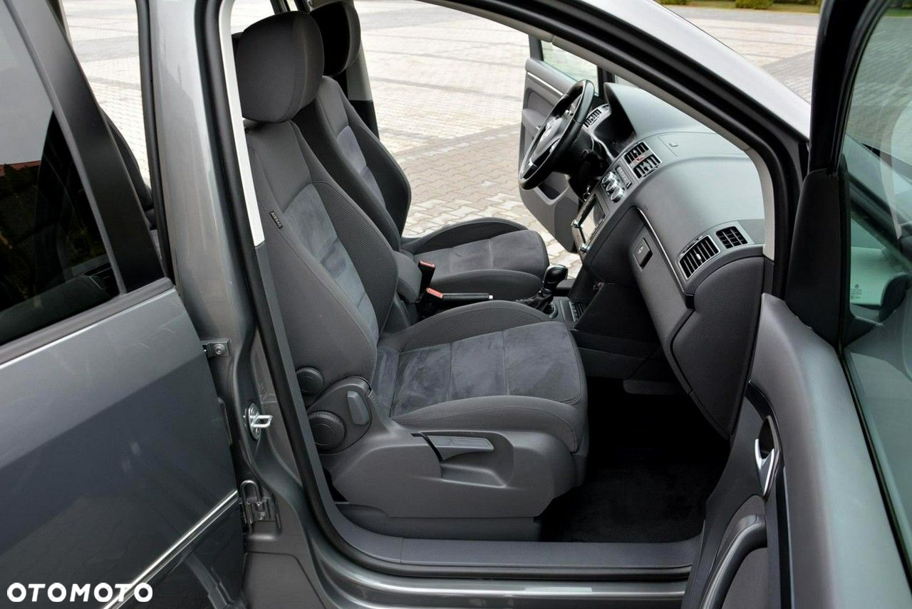 Volkswagen Touran 2.0 TDI DSG Freestyle - 16