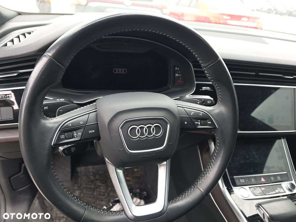 Audi Q8 55 TFSI quattro tiptronic - 8