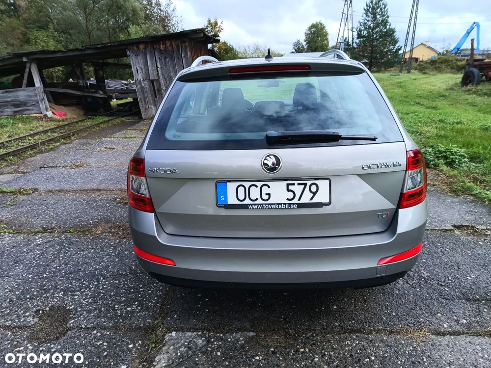 Skoda Octavia 2.0 TDI Elegance DSG - 10