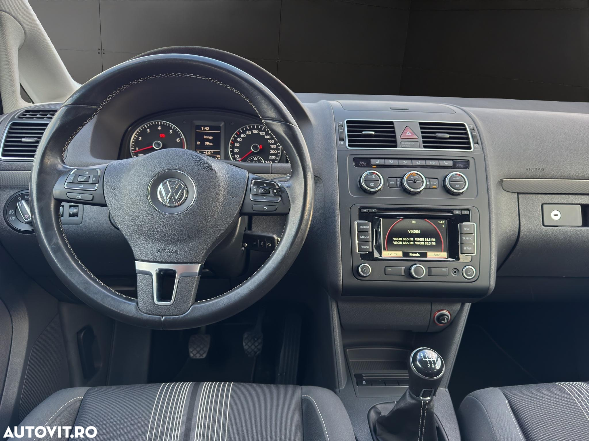 Volkswagen Touran 1.4 TSI MATCH - 7
