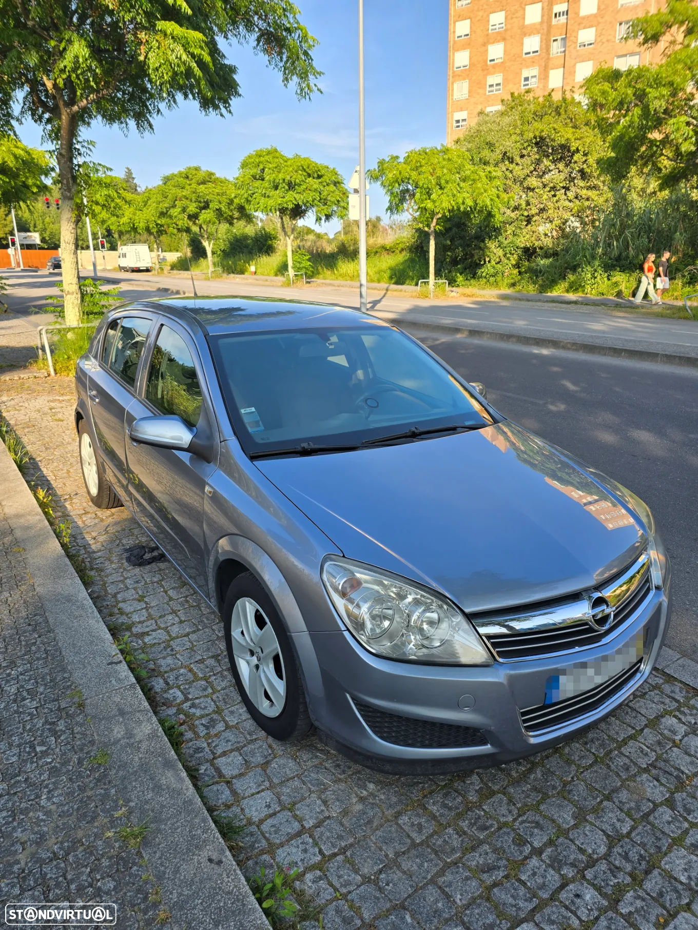 Opel Astra 1.3 CDTi Enjoy EcoFLEX - 2
