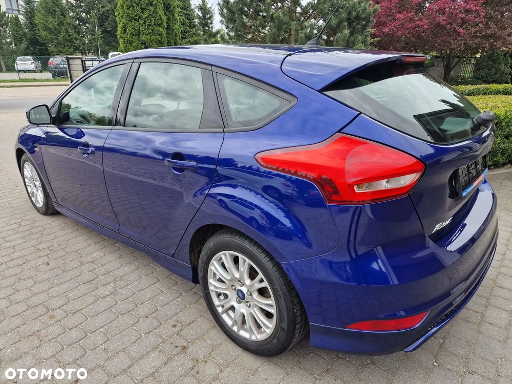 Ford Focus 1.0 EcoBoost Start-Stopp-System ST-LINE STYLE - 6
