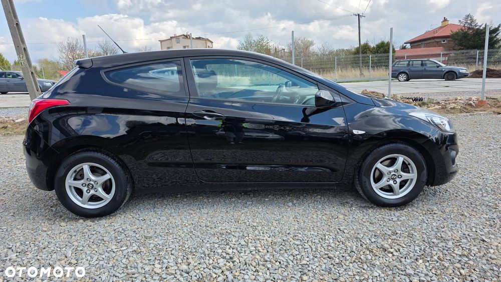 Hyundai i30 1.4 Fifa World Cup Edition - 9