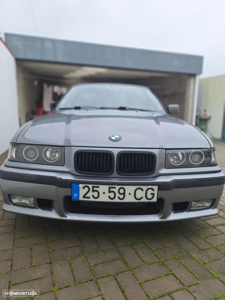 BMW 318 iS Coupé - 4