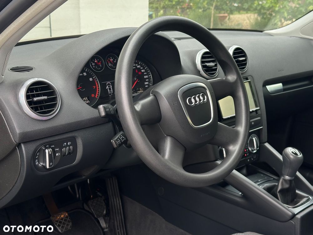 Audi A3 Sportback 1.6 Ambition - 19