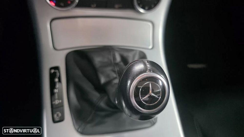 Mercedes-Benz SLK 250 (BlueEFFICIENCY) 7G-TRONIC - 24