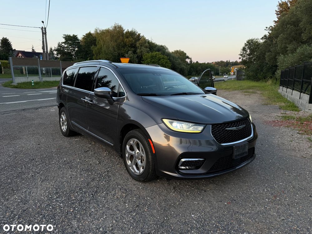 Chrysler Pacifica - 3