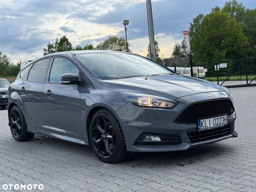 Ford Focus 2.0 EcoBoost ST - 2