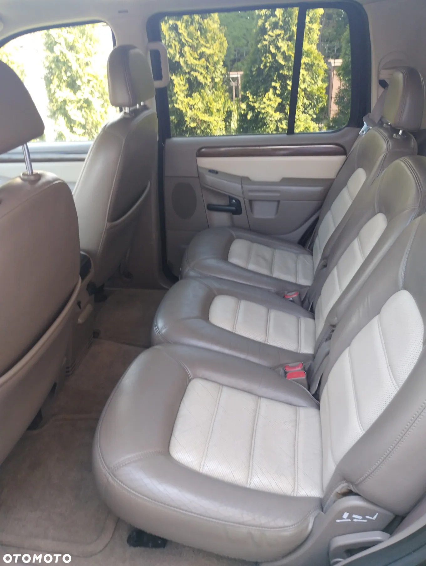Ford Explorer 4.0 AWD - 9