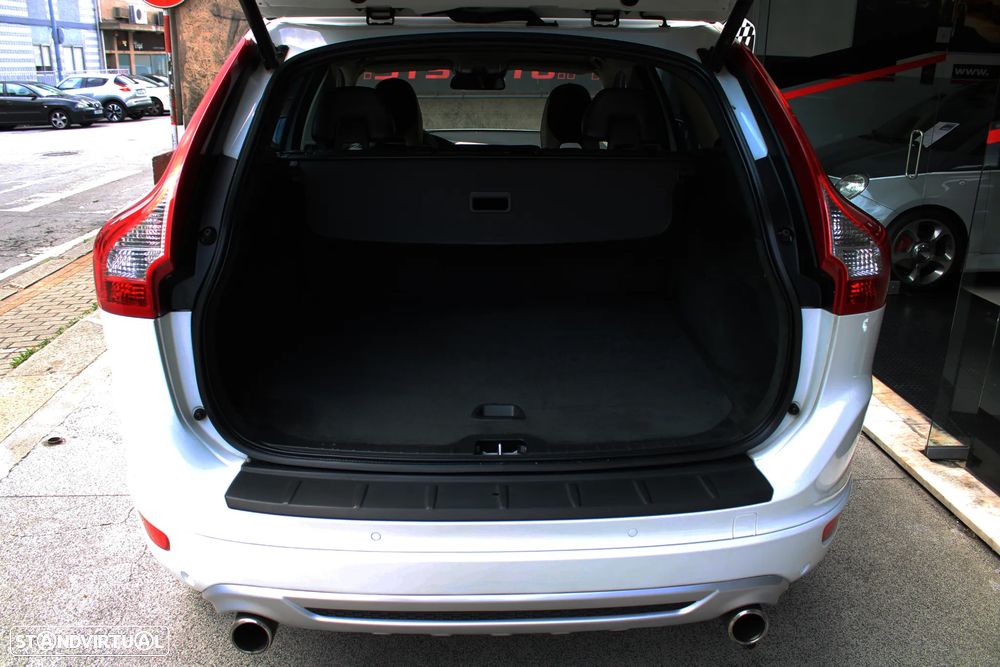 Volvo XC 60 2.0 D3 R-Design Geartronic - 50